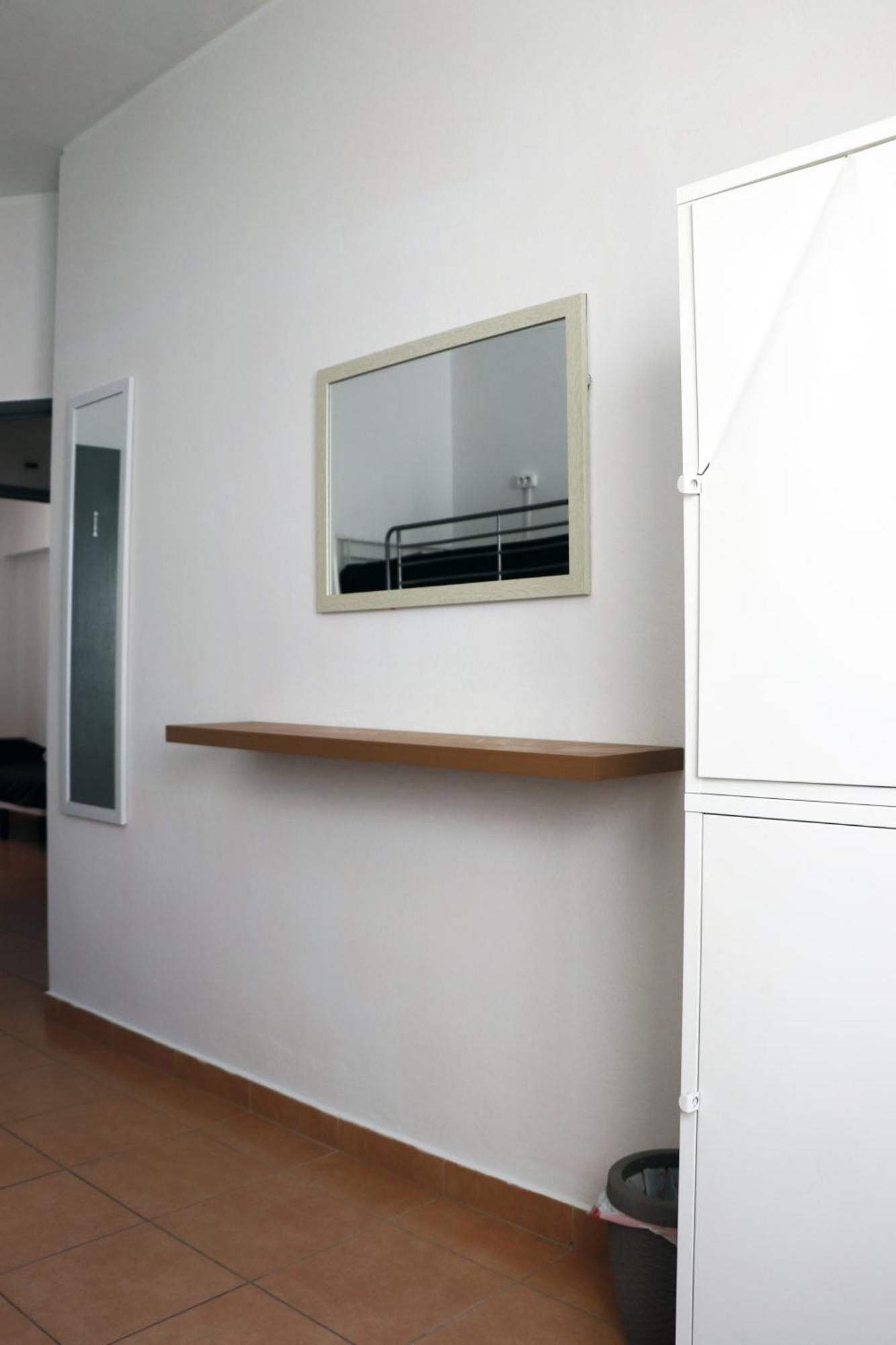 Jjs Yard 2 Hostel Lagos Kültér fotó