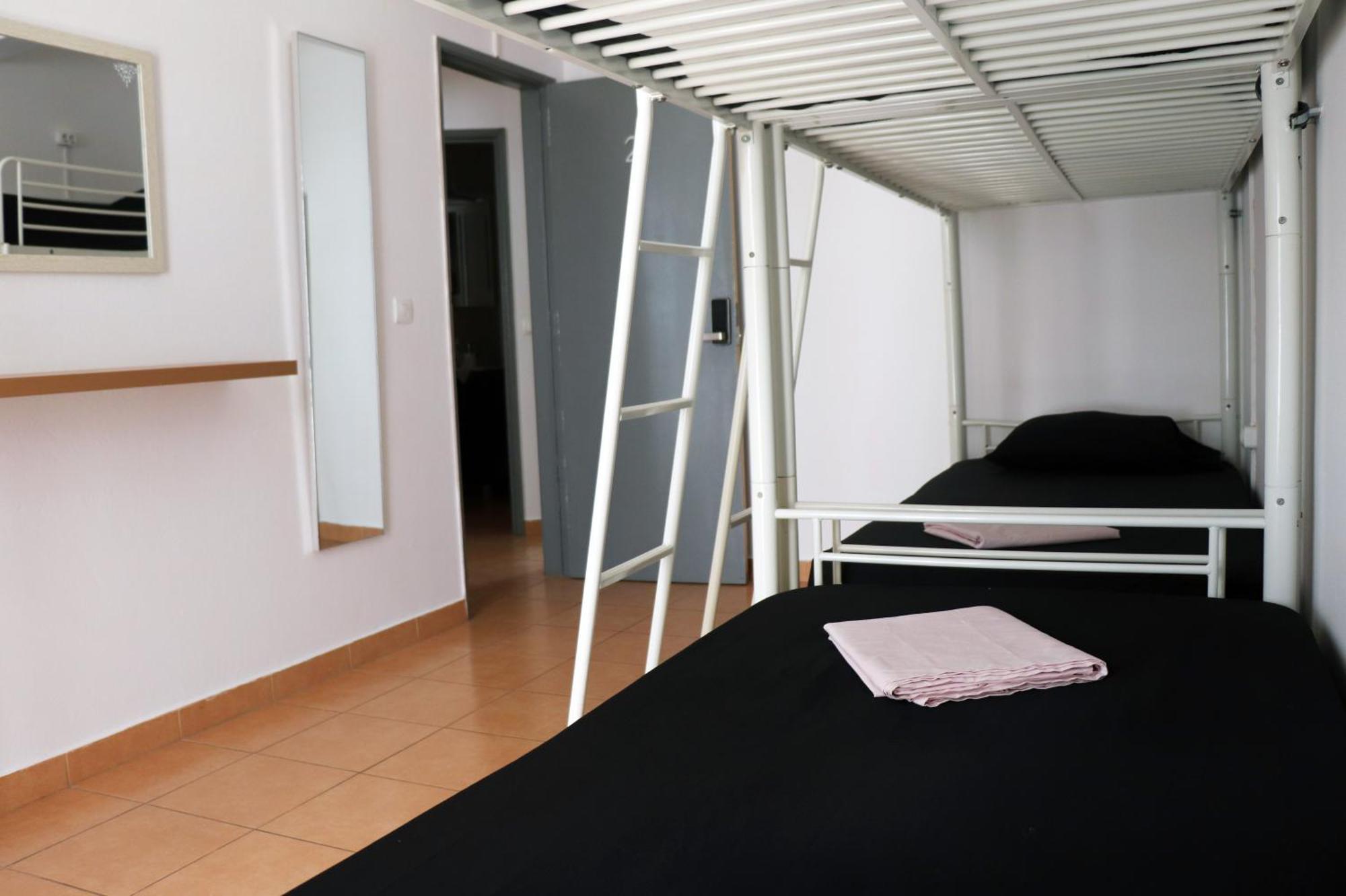 Jjs Yard 2 Hostel Lagos Kültér fotó