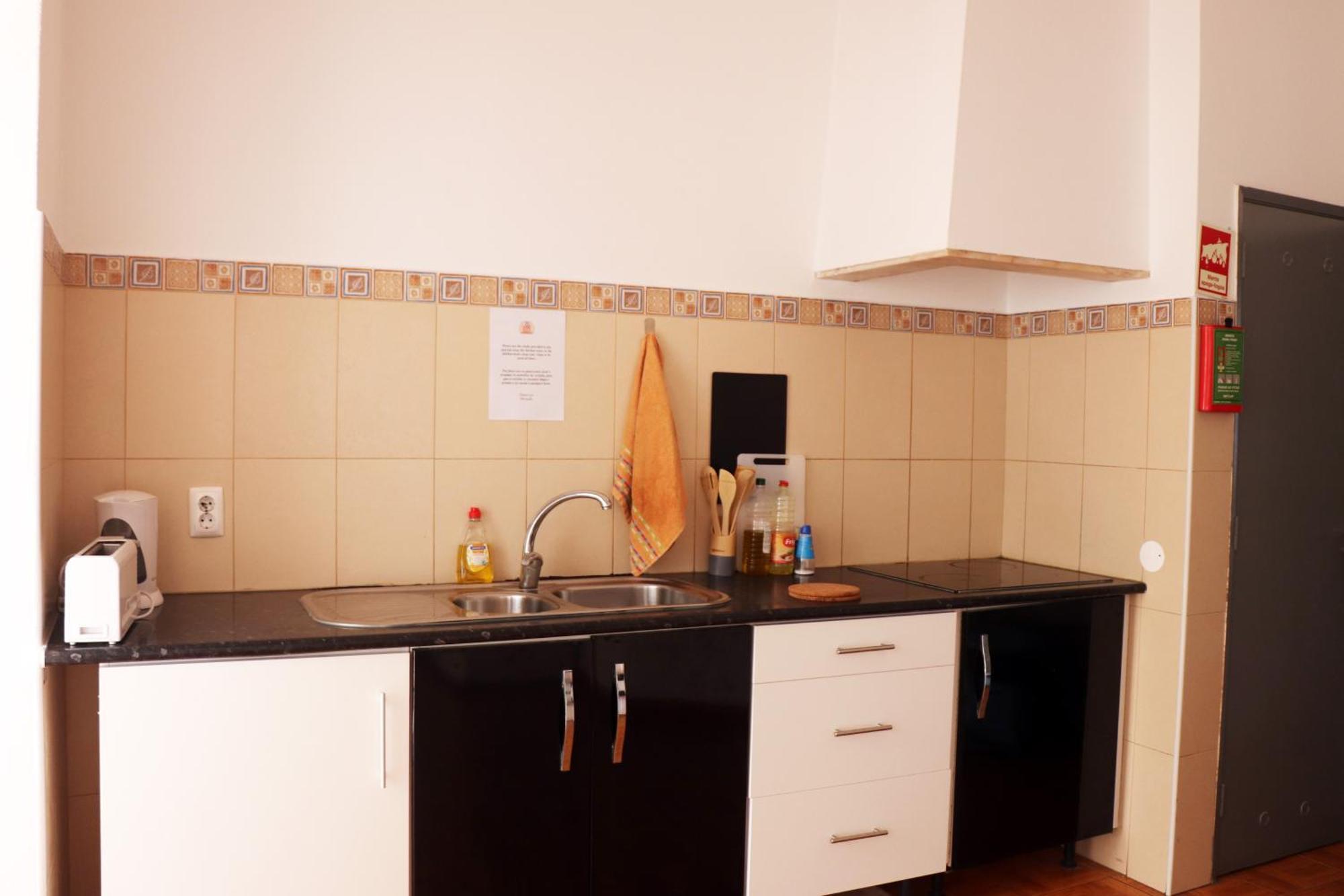 Jjs Yard 2 Hostel Lagos Kültér fotó